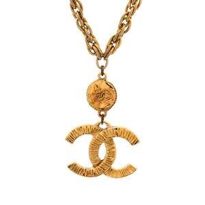 Chanel Vintage Medallion Cc Drop #242040C11B